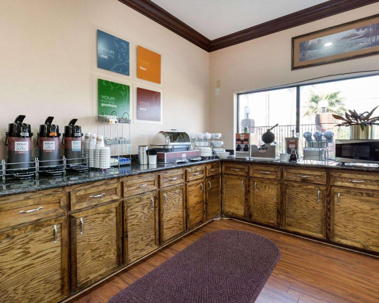 Comfort Suites Lake Jackson Clute מראה חיצוני תמונה